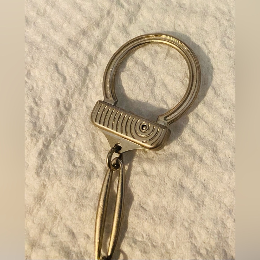 Vintage Souvenir Keychain from the Toledo Cathedral in Toledo, Spain - Picture 5 of 7